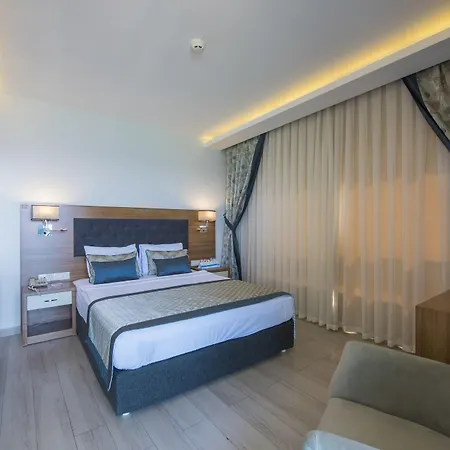 Incekum West Hotel 4*